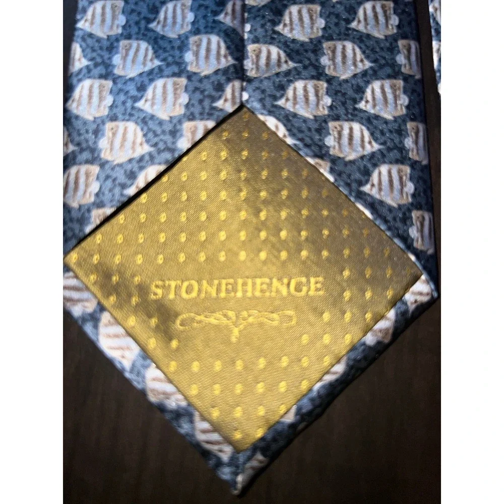Stonehenge Tie Silk‎ Blue w/ brown/yellow fish